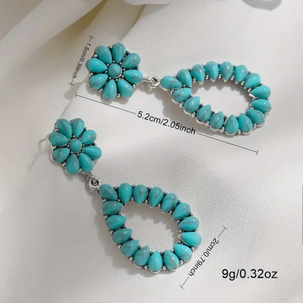 Boho Chic Turquoise Drop Pierced Earrings Vintage Floral Design - Picture 3 of 6